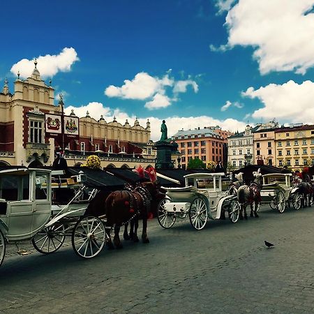 Hostel Rynek 7 كراكوفيا المظهر الخارجي الصورة