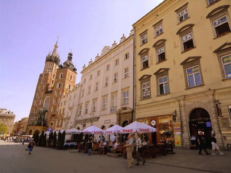 Hostel Rynek 7 كراكوفيا المظهر الخارجي الصورة