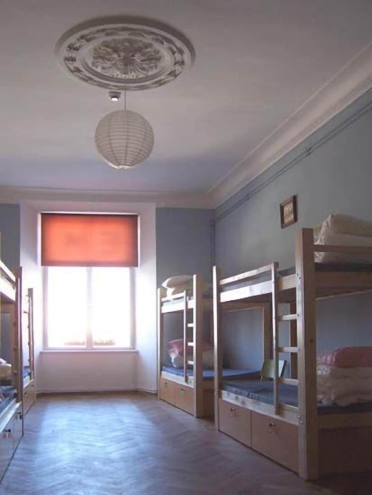 Hostel Rynek 7 كراكوفيا المظهر الخارجي الصورة