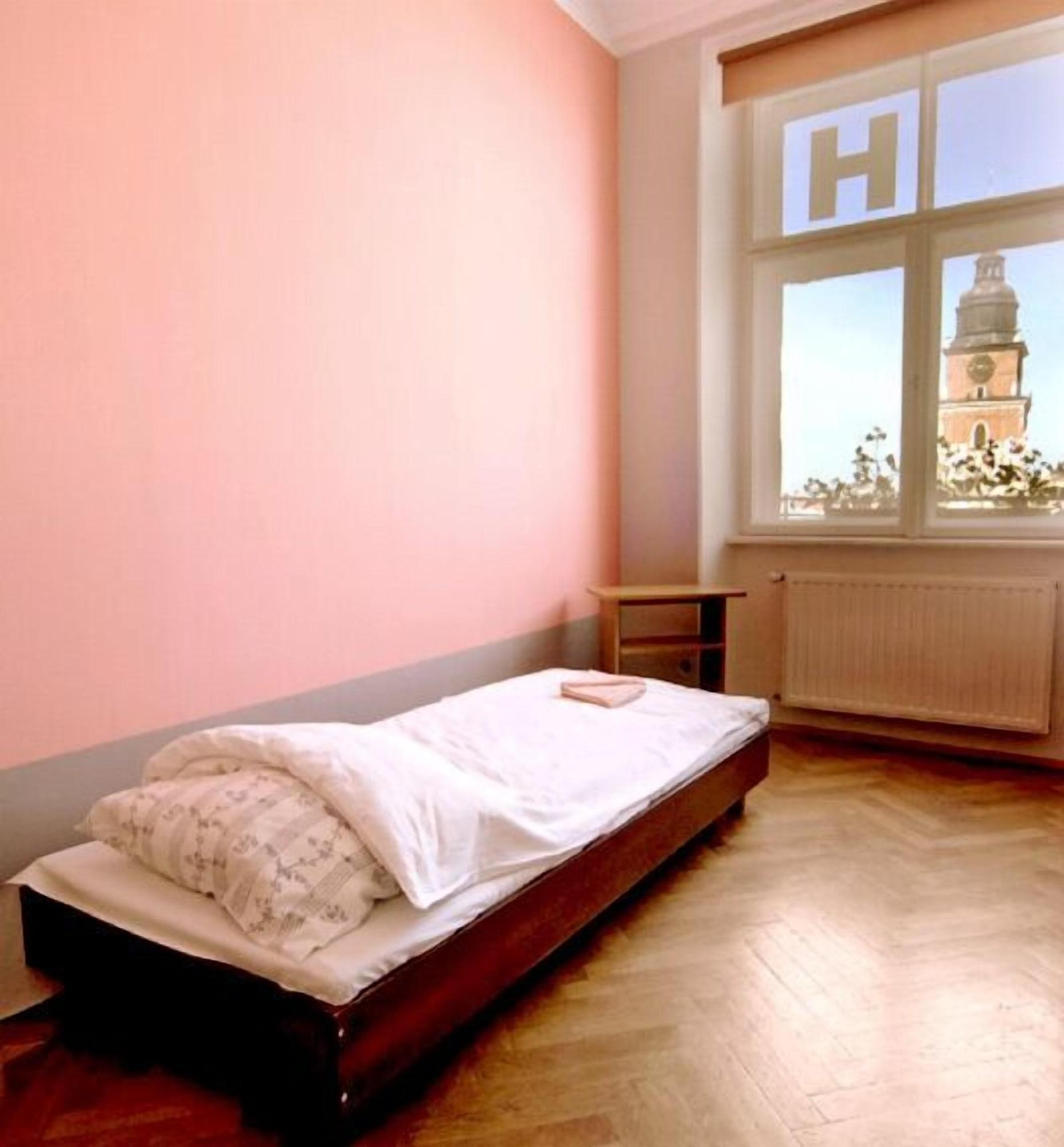 Hostel Rynek 7 كراكوفيا المظهر الخارجي الصورة