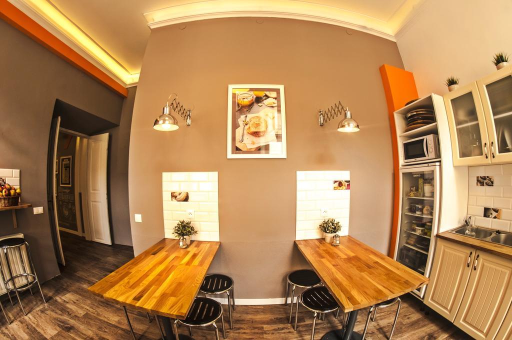 Hostel Rynek 7 كراكوفيا المظهر الخارجي الصورة