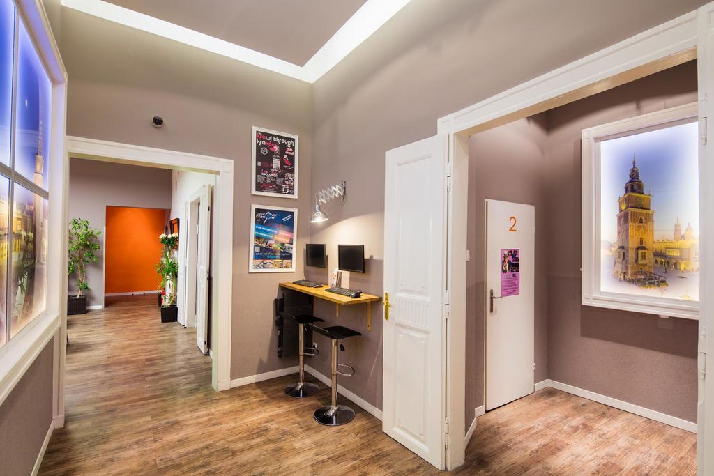 Hostel Rynek 7 كراكوفيا المظهر الخارجي الصورة