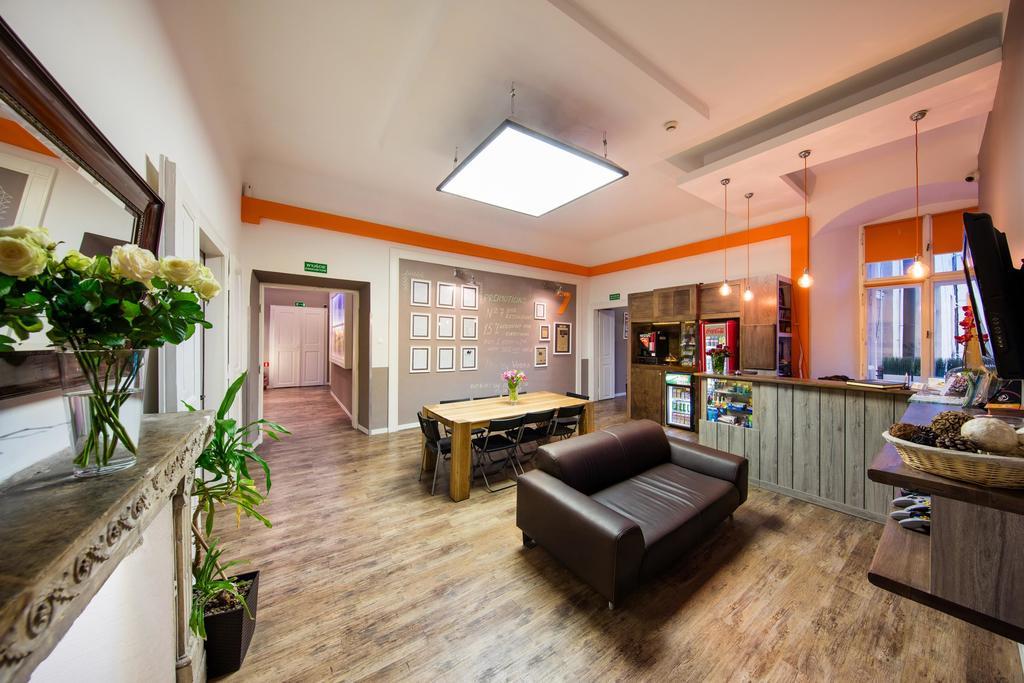 Hostel Rynek 7 كراكوفيا المظهر الخارجي الصورة