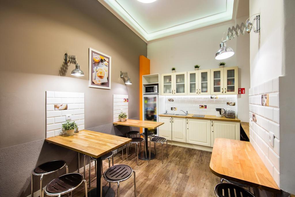 Hostel Rynek 7 كراكوفيا المظهر الخارجي الصورة