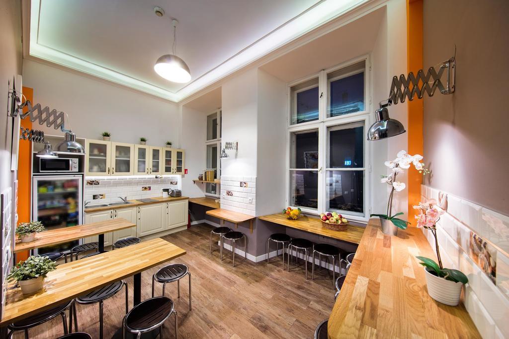 Hostel Rynek 7 كراكوفيا المظهر الخارجي الصورة