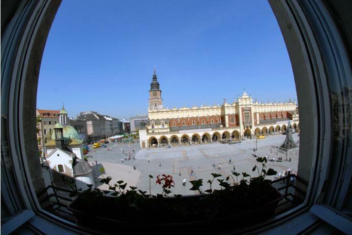 Hostel Rynek 7 كراكوفيا المظهر الخارجي الصورة